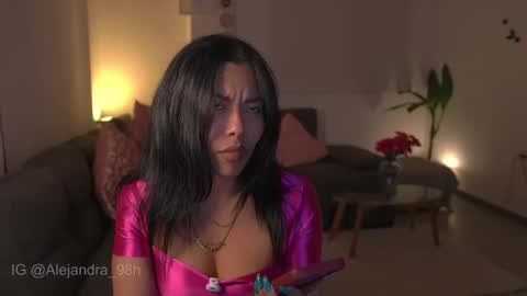 schedule 300 pm - 1100pm colombia time online show from 01/12/26, 01:22