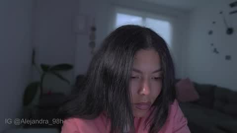 schedule 300 pm - 1100pm colombia time online show from 02/06/26, 10:46