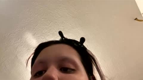 Lily online show from 02/01/26, 01:09