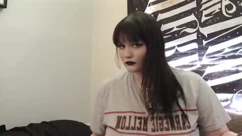Snapshot of l1lybaby chatting on 07/06/26, 07:27 Lily online show from 07/06/26, 07:27