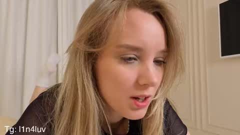 Snapshot of l1n4luv chatting on 10/28/25, 10:12 lina online show from 10/28/25, 10:12