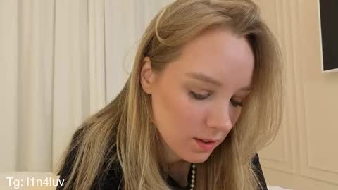 Snapshot of l1n4luv chatting on 11/13/25, 09:14 lina online show from 11/13/25, 09:14