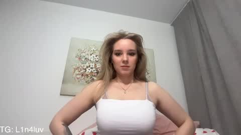 lina online show from 04/15/26, 07:10