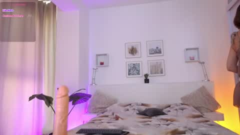 Viktoria White  online show from 06/25/26, 07:02
