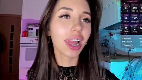 Snapshot of l1tww chatting on 02/05/25, 11:28 Malika online show from 02/05/25, 11:28