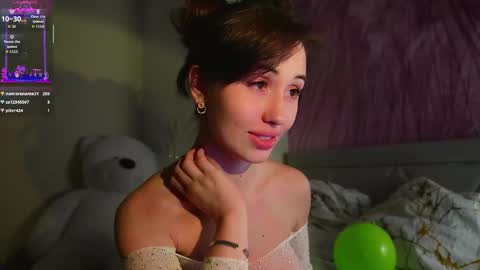 Snapshot of l1tww chatting on 11/13/25, 10:19 Malika online show from 11/13/25, 10:19