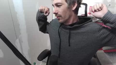 Snapshot of l1v1nth3dr3am chatting on 10/24/25, 01:51 l1v1nth3dr3am online show from 10/24/25, 01:51