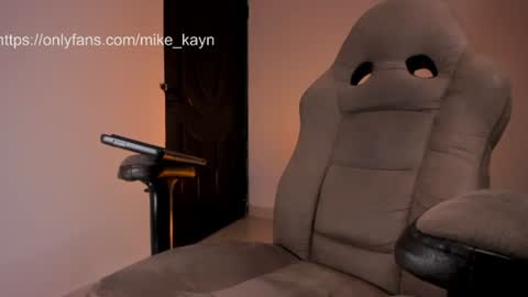 Snapshot of l3m0nb0y_ chatting on 06/30/26, 10:33 l3m0nb0y_ online show from 06/30/26, 10:33