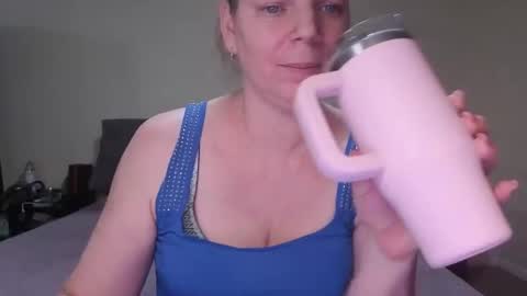 l4dyc4pricorn76 online show from 02/11/26, 12:21