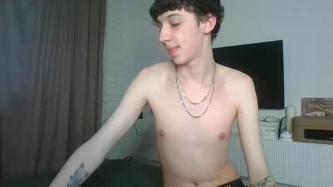 liam online show from 02/02/26, 01:32