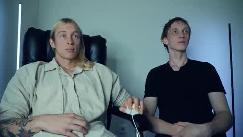 Adonis online show from 10/05/25, 04:22