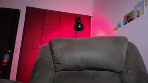 Snapshot of la_femme_fatale_ chatting on 05/27/26, 01:57 Hanna FREE ONLYFANS online show from 05/27/26, 01:57