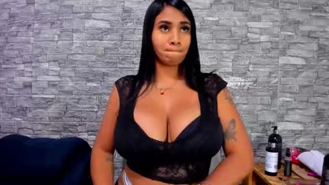 Snapshot of la_indiia chatting on 02/05/25, 04:03 la_indiia online show from 02/05/25, 04:03