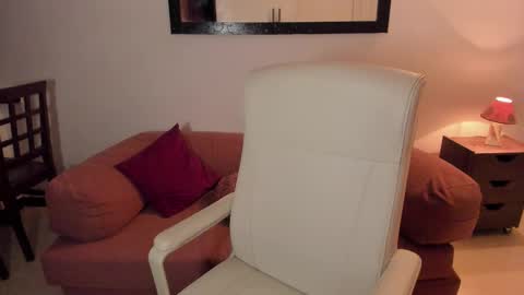 Jazmin online show from 11/25/25, 03:39