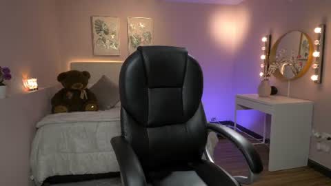 T A T I A N A online show from 07/09/26, 11:58