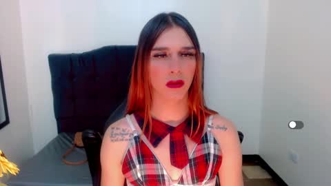 Snapshot of la_ratona_1 chatting on 01/07/25, 10:52 AriSaray online show from 01/07/25, 10:52