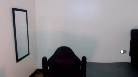 Snapshot of la_ratona_1 chatting on 01/15/25, 08:26 AriSaray online show from 01/15/25, 08:26