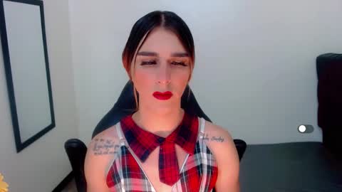 Snapshot of la_ratona_1 chatting on 01/22/25, 12:16 AriSaray online show from 01/22/25, 12:16