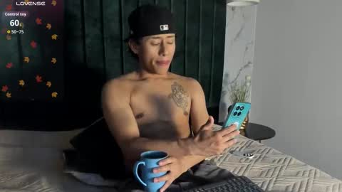 Snapshot of labrinthteasing chatting on 09/15/25, 01:00 labrinthteasing online show from 09/15/25, 01:00