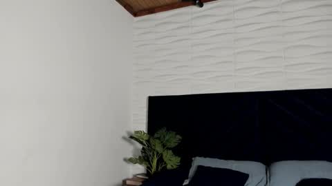 Snapshot of labrinthteasing chatting on 10/02/25, 02:46 labrinthteasing online show from 10/02/25, 02:46