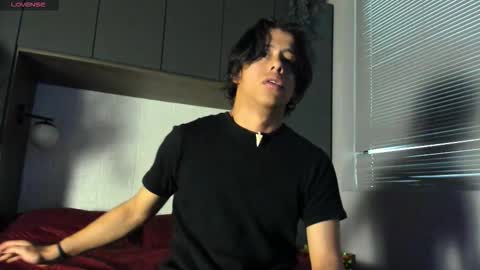 Snapshot of labrinthteasing chatting on 10/27/25, 03:27 labrinthteasing online show from 10/27/25, 03:27