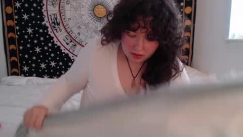 Lacey online show from 11/20/25, 07:13