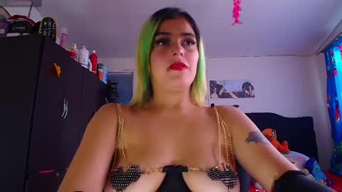 Snapshot of lacolombiana_bitch chatting on 05/16/26, 09:57 Valentina online show from 05/16/26, 09:57