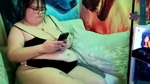 Snapshot of lacy_deville chatting on 05/18/26, 10:04 lacy_deville online show from 05/18/26, 10:04
