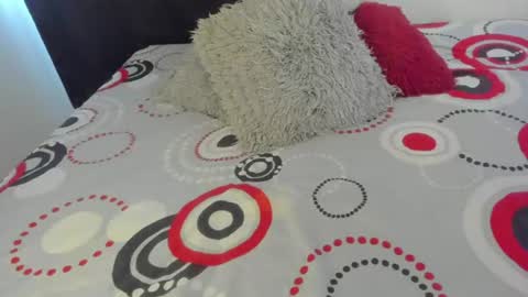 Snapshot of ladahear_ chatting on 06/18/26, 04:55 Akyra online show from 06/18/26, 04:55