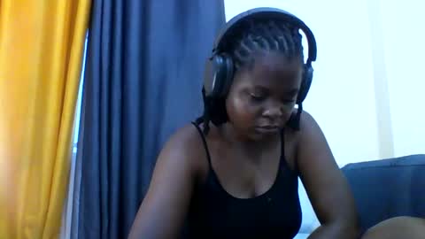 Snapshot of ladar_ chatting on 02/22/26, 04:35 vida online show from 02/22/26, 04:35