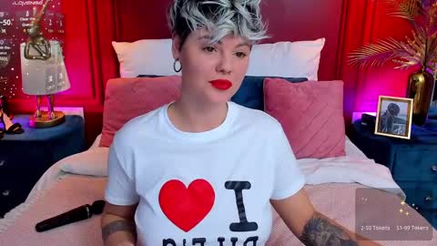 Snapshot of lady_alibi chatting on 02/15/25, 01:38 AliCooper online show from 02/15/25, 01:38