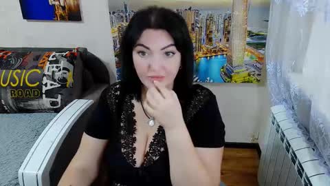 lady_boom_ online show from 10/16/25, 07:53