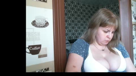 Snapshot of lady_cute_cat chatting on 06/25/26, 06:07 lady cute cat29 online show from 06/25/26, 06:07