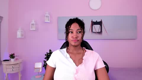 Snapshot of lady_danbury chatting on 02/25/25, 04:42 Karla - Instagram lady karla1 online show from 02/25/25, 04:42