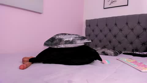 Snapshot of lady_danbury chatting on 02/27/25, 07:47 Karla - Instagram lady karla1 online show from 02/27/25, 07:47