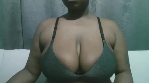 lady_dearra online show from 10/10/25, 04:22