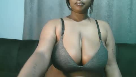 lady_dearra online show from 05/18/26, 03:02