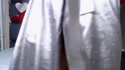 Snapshot of lady_falcon chatting on 02/15/25, 04:58 LADY online show from 02/15/25, 04:58