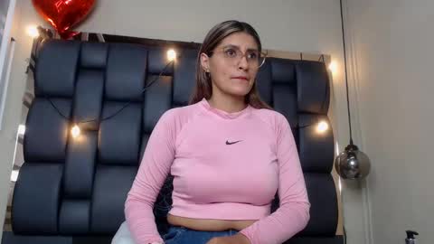 LADY  online show from 02/18/25, 01:43