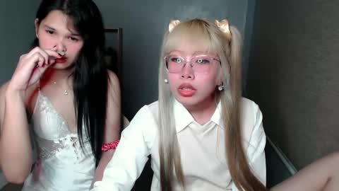 Snapshot of lady_galacticax chatting on 12/27/24, 03:37    online show from 12/27/24, 03:37