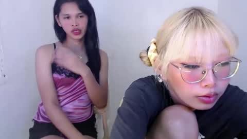 Snapshot of lady_galacticax chatting on 01/06/25, 11:51    online show from 01/06/25, 11:51