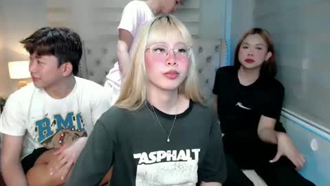 Snapshot of lady_galacticax chatting on 02/08/25, 06:01    online show from 02/08/25, 06:01