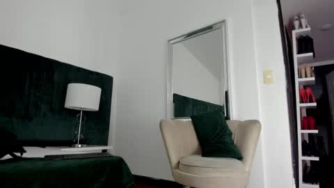 Snapshot of lady_godss chatting on 01/12/25, 01:11 Lady godss online show from 01/12/25, 01:11