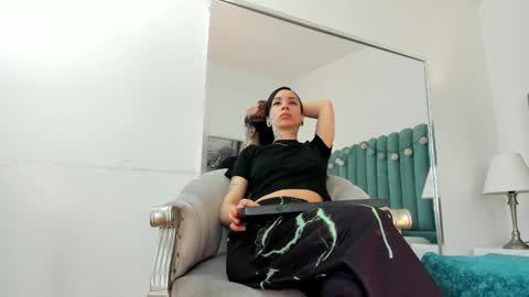 Snapshot of lady_godss chatting on 01/12/25, 08:36 Lady godss online show from 01/12/25, 08:36