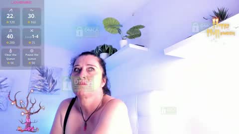    online show from 10/18/25, 07:03