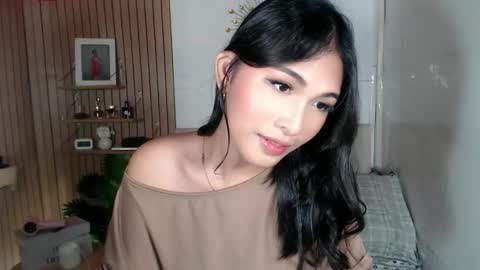  online show from 05/22/26, 02:19