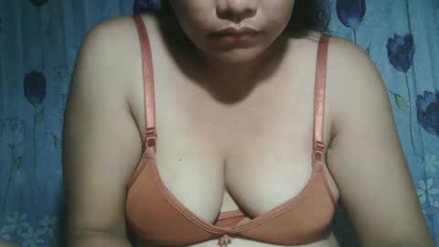 lady_love063 online show from 11/23/25, 09:25