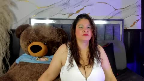 Snapshot of lady_lucy69 chatting on 05/06/26, 01:05 lady_lucy69 online show from 05/06/26, 01:05