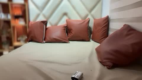 lady_mari69 online show from 11/11/25, 05:24