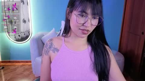 Snapshot of lady_violet_bridgerton_a chatting on 10/13/25, 08:09 Lady Violet Bridgerton online show from 10/13/25, 08:09